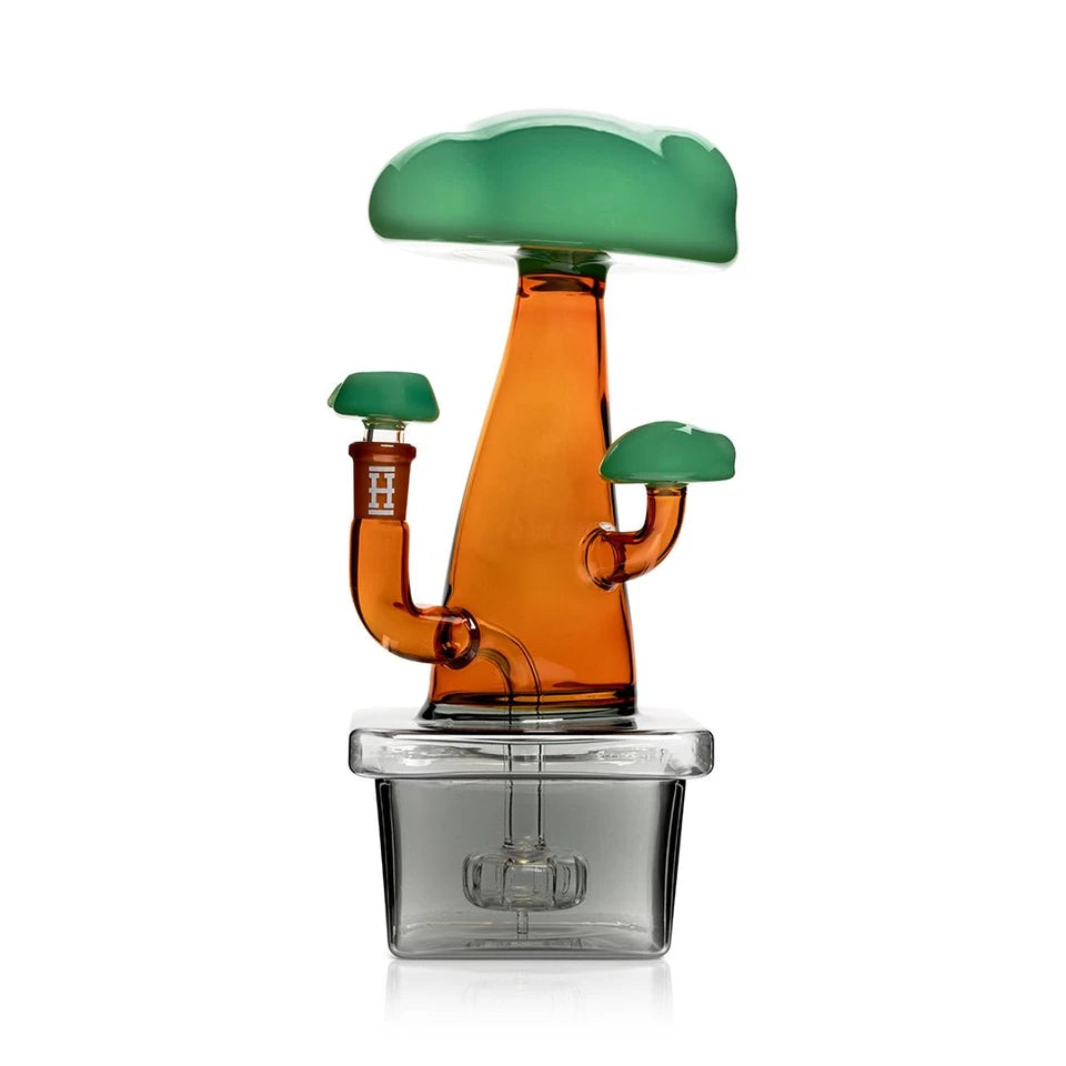 Front view of Hemper Bonsai XL glass bong with a canopy-shaped bowl, curved branches and transparent dark planter base