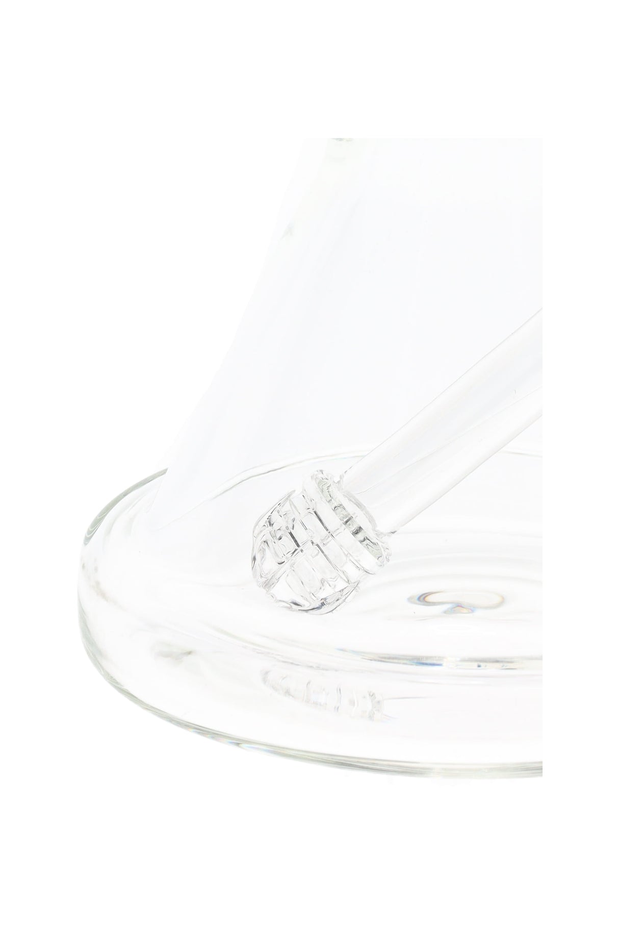 Close-up clear glass beaker bong showing matrix stem diffuser inside the compact stemless chamber