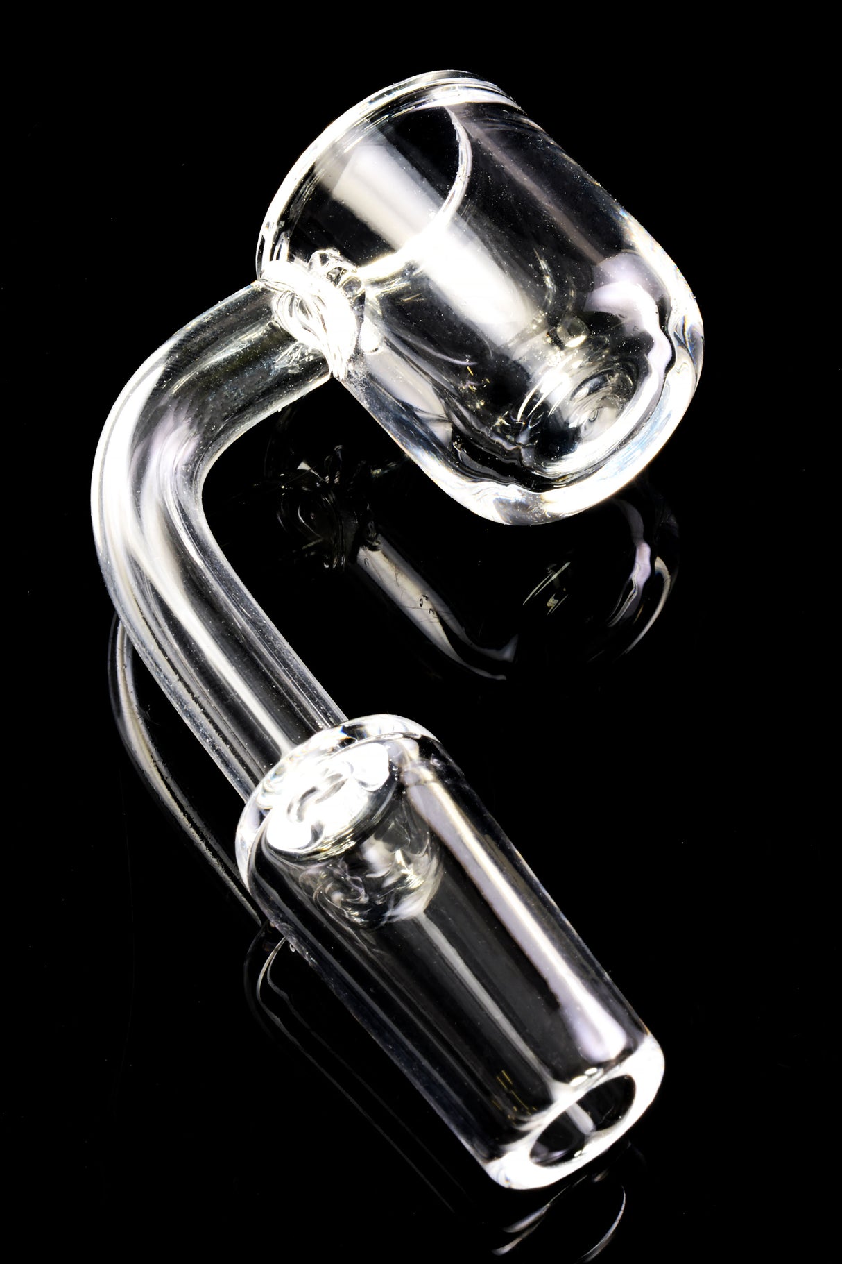 Clear flat-top quartz bucket nail with curved neck and ground-glass joint; 4 mm thick domeless design shown on a black background.