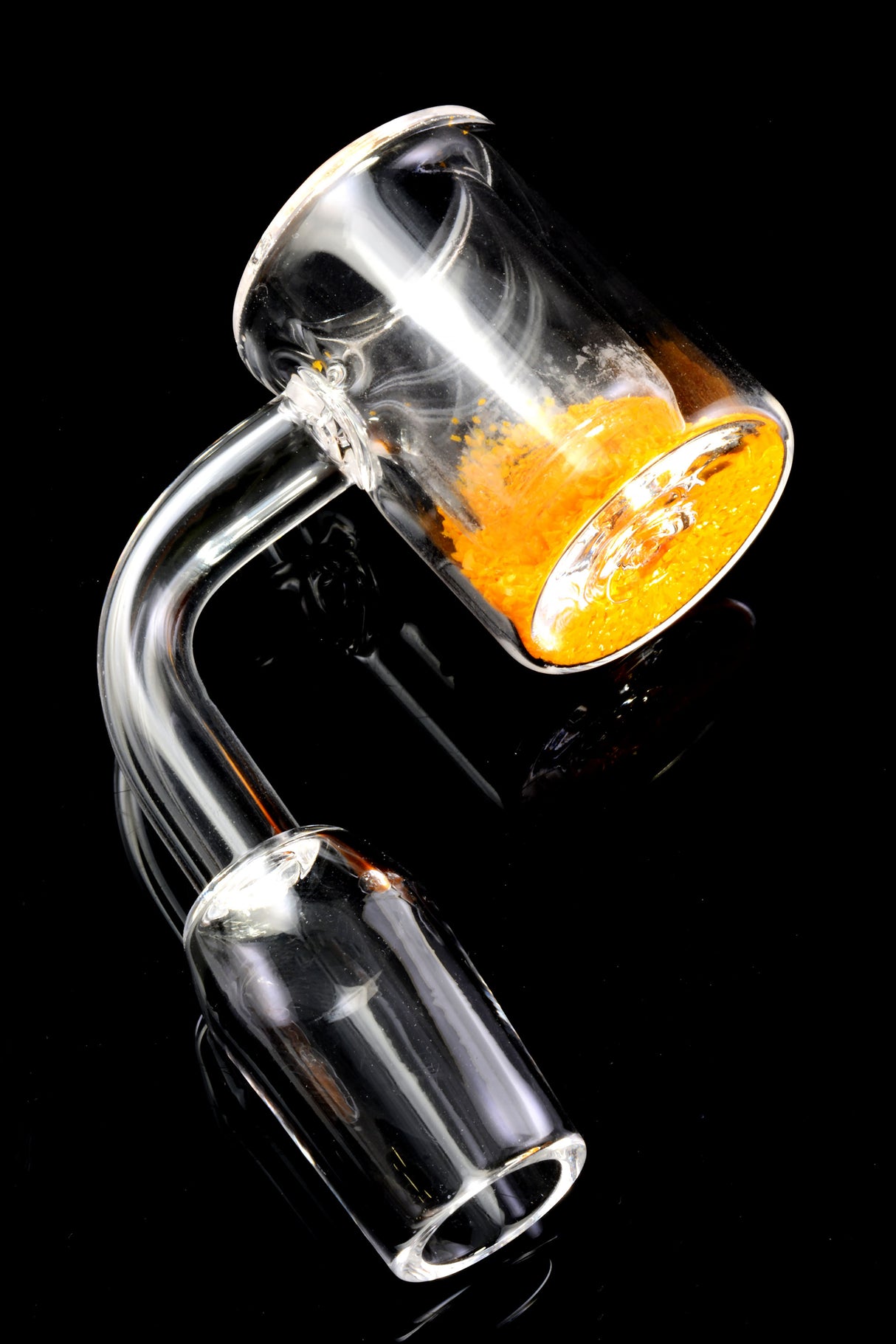 Overhead look at 28 mm thermochromic bucket; domeless design for concentrates; ensure your rig’s joint exactly matches selected size/gender.