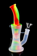 Rasta color 2-part silicone bong, 8½″, featuring honeycomb-to-dome percs; durable, travel-friendly water pipe for everyday dry herb use.