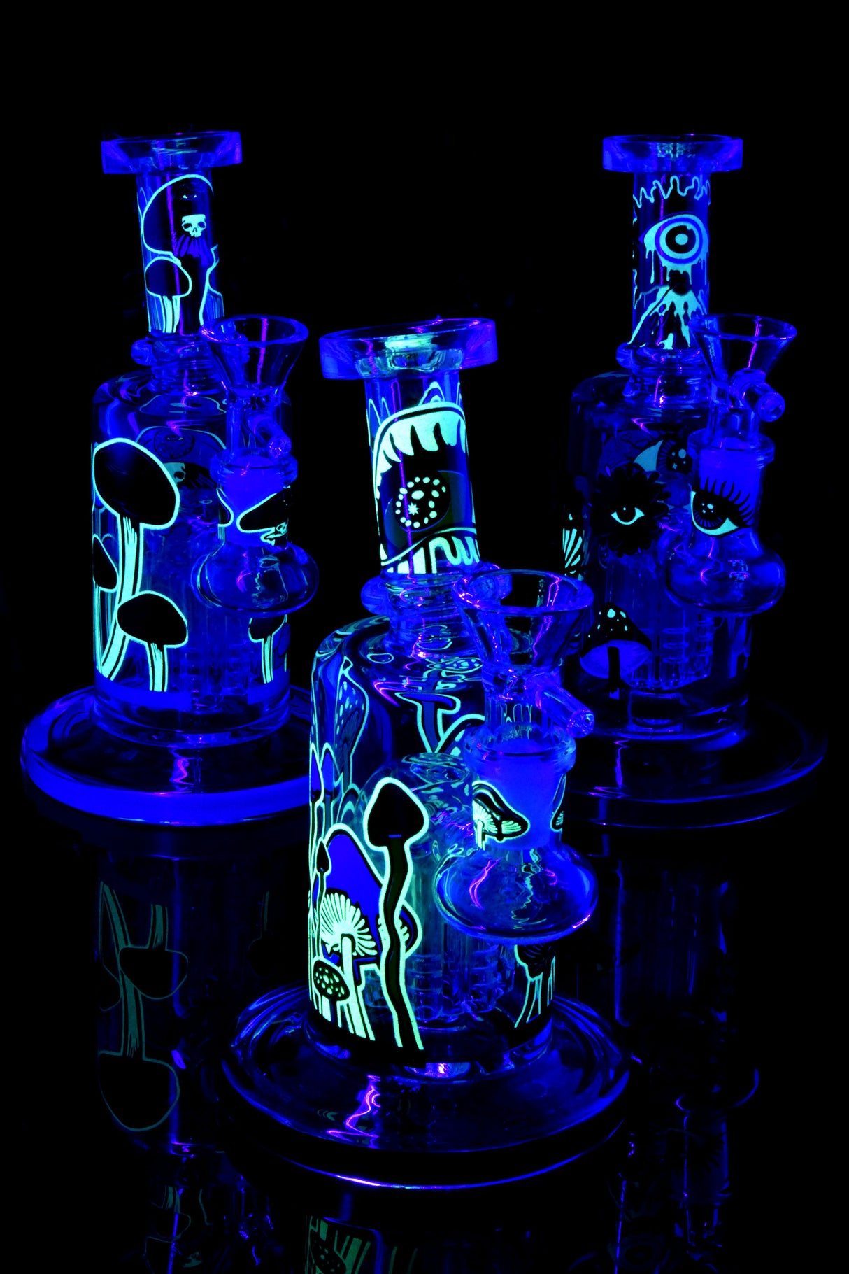 6.5" Glow in the Dark Mushroom GoG Water Pipe with Tree Perc - WP3245