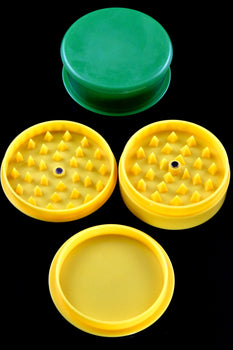 63mm 3 Part Colorful Plastic Grinder with Magnet - G0464