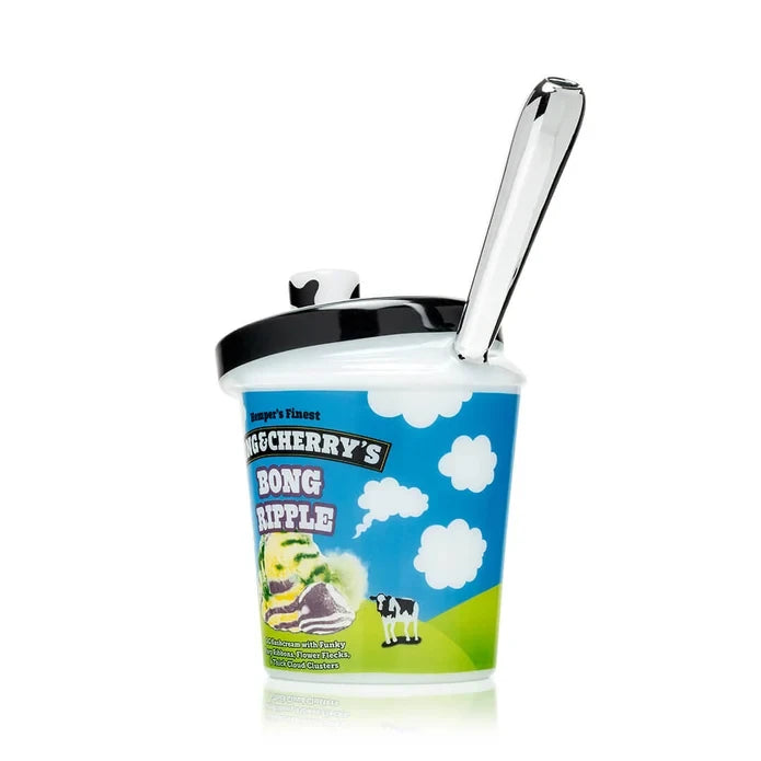 Front angle of HEMPER Bong Ripple XL glass bong with black lid rim and spoon-style mouthpiece