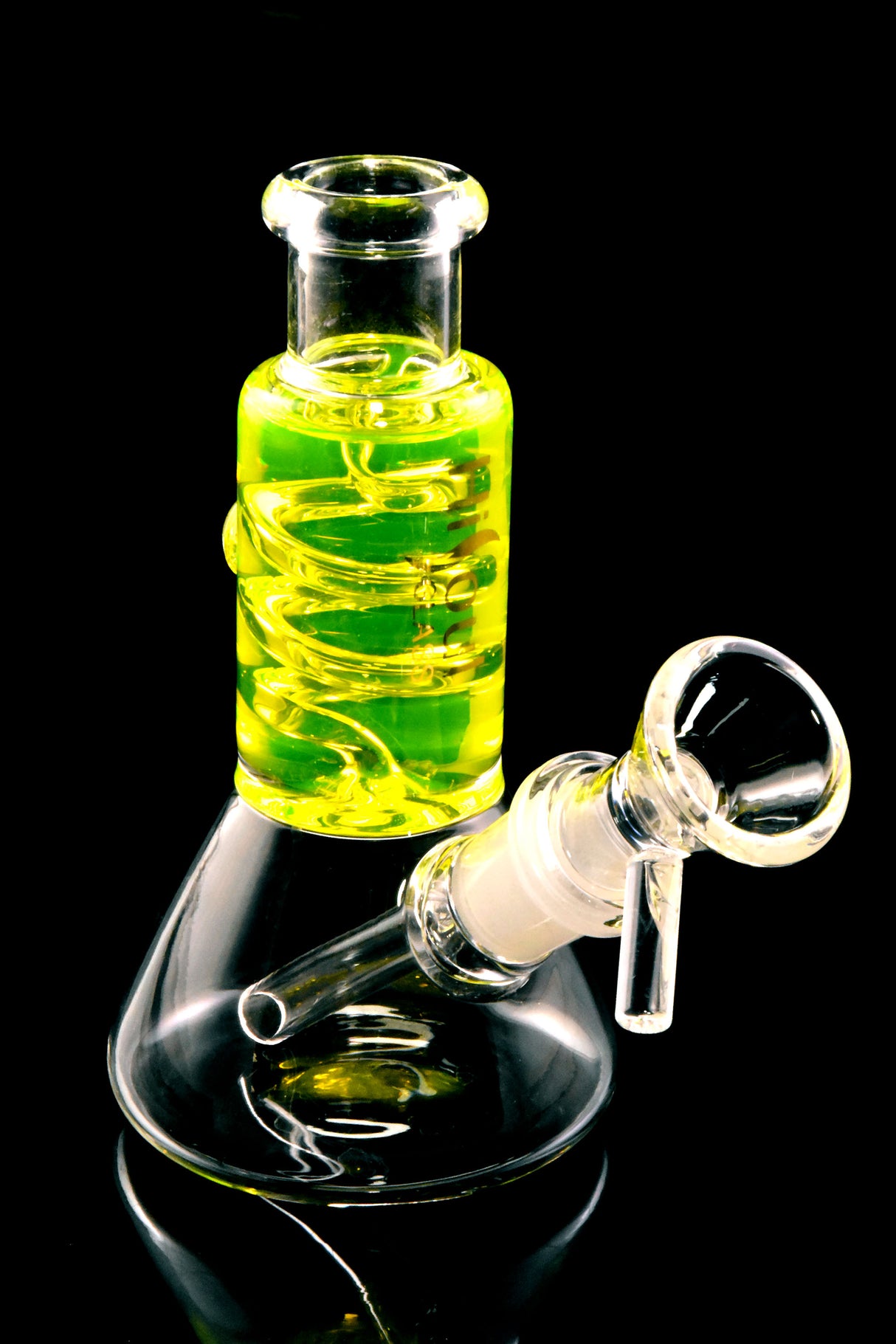 Mini Glass Beaker Bong “Chill Coil” – Fluid-Filled Neck – Assorted Colors