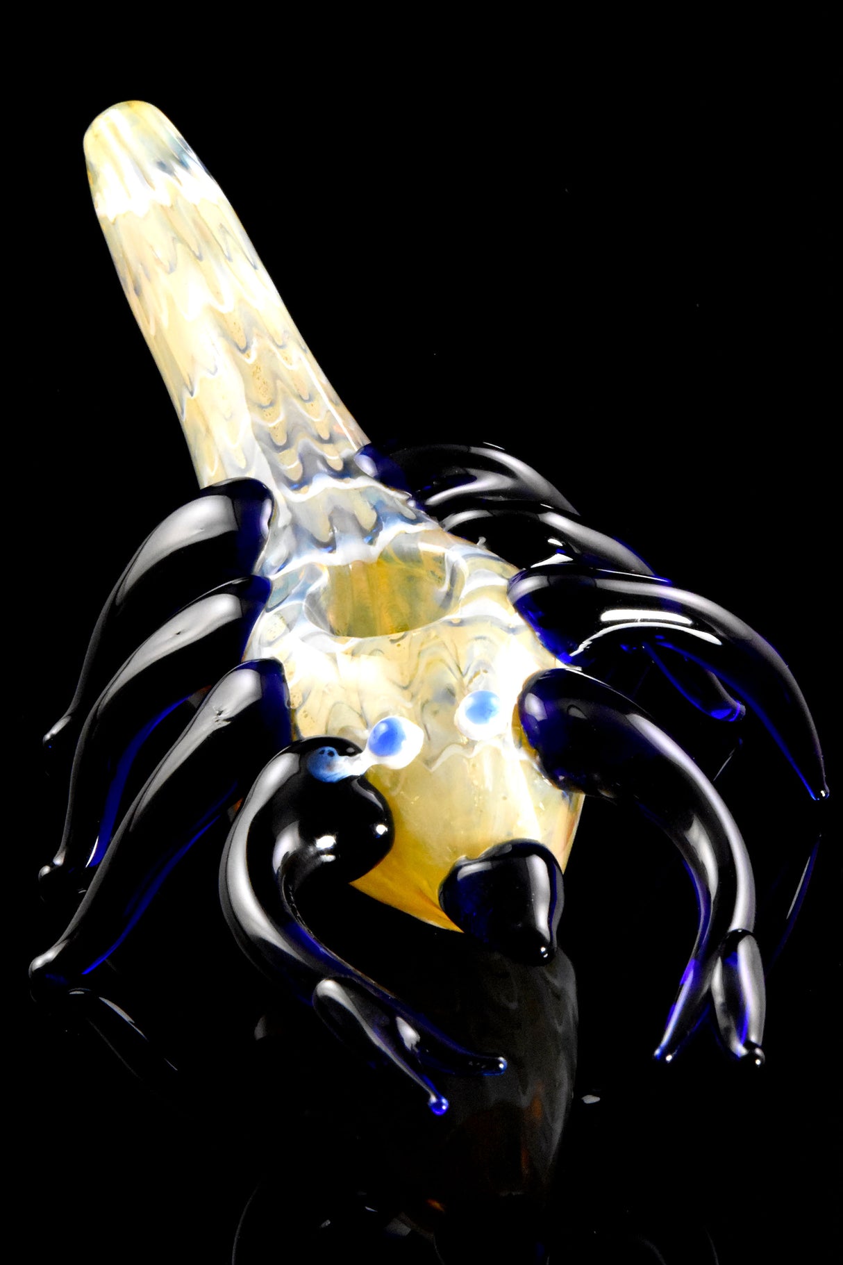 7" Color Changing Raked Glass Scorpion Pipe - AP310