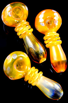 Thick Dotted Gold Fumed Color Changing Rings Glass Pipe - P2469